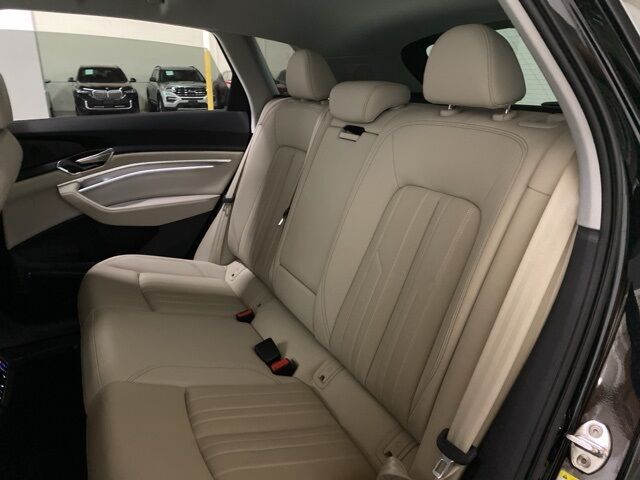 2024 Audi Q8 e-tron Premium Plus Dallas TX