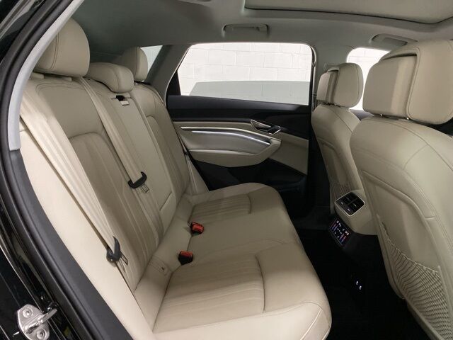 2024 Audi Q8 e-tron Premium Plus Dallas TX