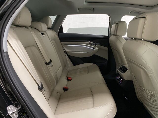 2024 Audi Q8 e-tron Premium Plus Dallas TX