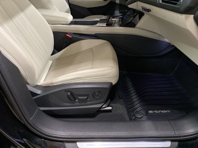 2024 Audi Q8 e-tron Premium Plus Dallas TX