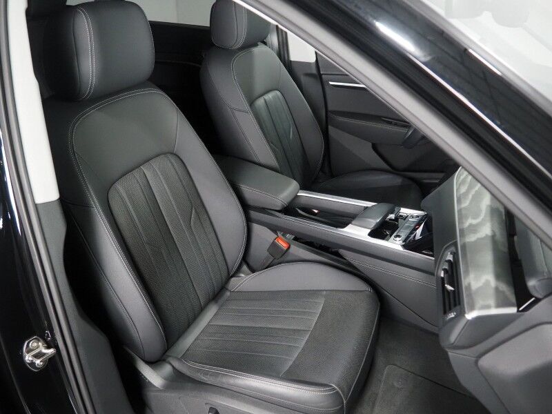 2024 Audi Q8 e-tron Premium Plus Quattro *BLACK OPTIC PKG, NAVIGATION, VIRTUAL COCKPIT, ADAPTIVE CRUISE, SAFETY ALERTS, 360 CAMERAS, PANO MOONROOF, LEATHER, CLIMATE SEATS, HEATED STEERING, BANG & OLUFSEN, WIRELESS CHARGING, ANDROID & APPLE