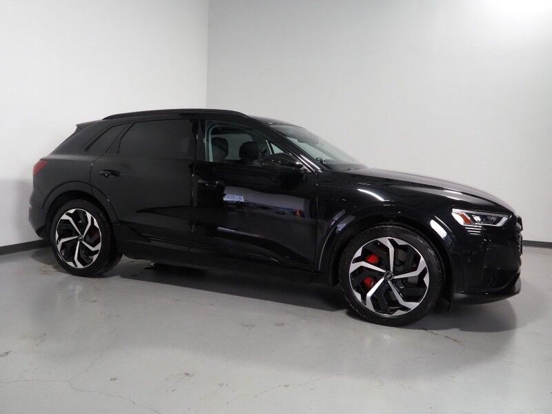 2024 Audi Q8 e-tron Premium Plus Quattro *BLACK OPTIC PKG, NAVIGATION, VIRTUAL COCKPIT, ADAPTIVE CRUISE, SAFETY ALERTS, 360 CAMERAS, PANO MOONROOF, LEATHER, CLIMATE SEATS, HEATED STEERING, BANG & OLUFSEN, WIRELESS CHARGING, ANDROID & APPLE