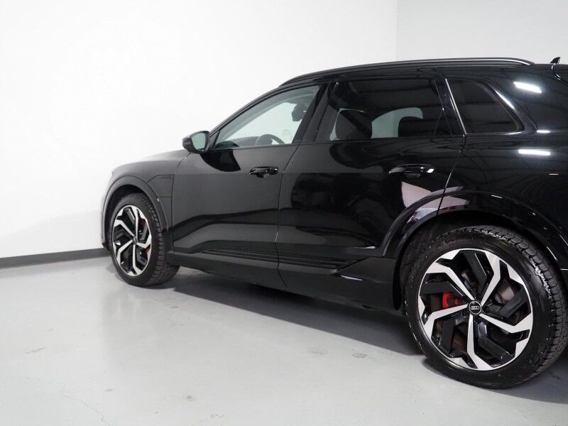 2024 Audi Q8 e-tron Premium Plus Quattro *BLACK OPTIC PKG, NAVIGATION, VIRTUAL COCKPIT, ADAPTIVE CRUISE, SAFETY ALERTS, 360 CAMERAS, PANO MOONROOF, LEATHER, CLIMATE SEATS, HEATED STEERING, BANG & OLUFSEN, WIRELESS CHARGING, ANDROID & APPLE Round Rock TX
