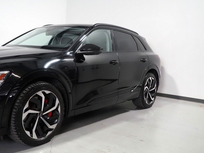2024 Audi Q8 e-tron Premium Plus Quattro *BLACK OPTIC PKG, NAVIGATION, VIRTUAL COCKPIT, ADAPTIVE CRUISE, SAFETY ALERTS, 360 CAMERAS, PANO MOONROOF, LEATHER, CLIMATE SEATS, HEATED STEERING, BANG & OLUFSEN, WIRELESS CHARGING, ANDROID & APPLE Round Rock TX
