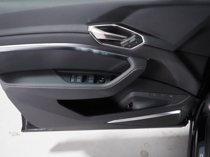2024 Audi Q8 e-tron Premium Plus Quattro *BLACK OPTIC PKG, NAVIGATION, VIRTUAL COCKPIT, ADAPTIVE CRUISE, SAFETY ALERTS, 360 CAMERAS, PANO MOONROOF, LEATHER, CLIMATE SEATS, HEATED STEERING, BANG & OLUFSEN, WIRELESS CHARGING, ANDROID & APPLE Round Rock TX