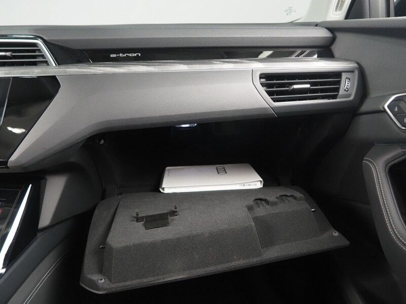 2024 Audi Q8 e-tron Premium Plus Quattro *BLACK OPTIC PKG, NAVIGATION, VIRTUAL COCKPIT, ADAPTIVE CRUISE, SAFETY ALERTS, 360 CAMERAS, PANO MOONROOF, LEATHER, CLIMATE SEATS, HEATED STEERING, BANG & OLUFSEN, WIRELESS CHARGING, ANDROID & APPLE Round Rock TX