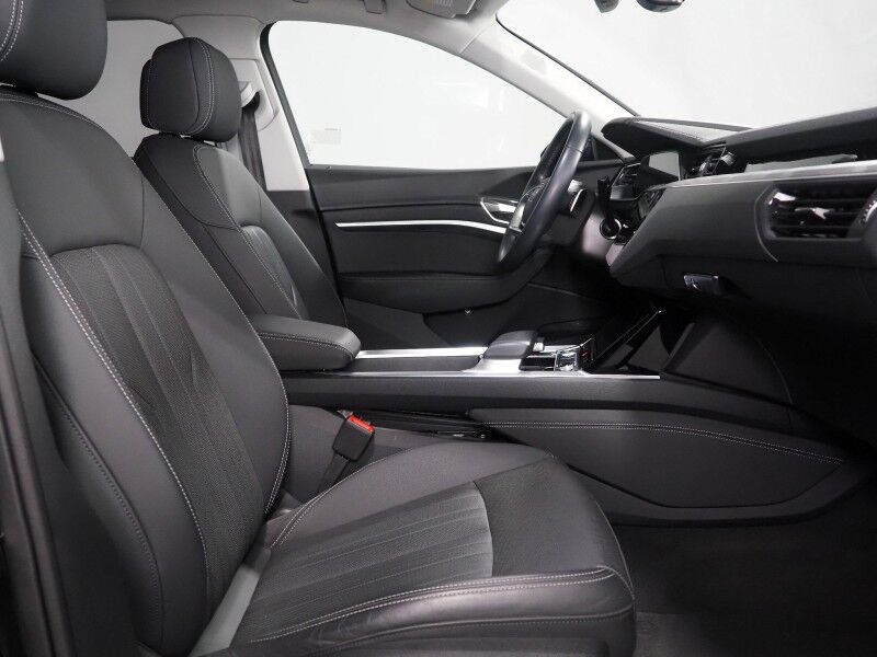 2024 Audi Q8 e-tron Premium Plus Quattro *BLACK OPTIC PKG, NAVIGATION, VIRTUAL COCKPIT, ADAPTIVE CRUISE, SAFETY ALERTS, 360 CAMERAS, PANO MOONROOF, LEATHER, CLIMATE SEATS, HEATED STEERING, BANG & OLUFSEN, WIRELESS CHARGING, ANDROID & APPLE Round Rock TX