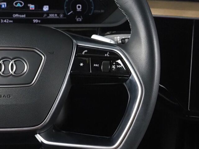 2024 Audi Q8 e-tron Premium Plus Quattro *NAVIGATION, VIRTUAL COCKPIT, ADAPTIVE CRUISE, SAFETY ALERTS, 360 CAMERAS, PANO MOONROOF, LEATHER, CLIMATE SEATS, HEATED STEERING, BANG & OLUFSEN, WIRELESS CHARGING, ANDROID & APPLE Round Rock TX