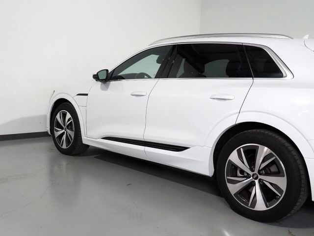 2024 Audi Q8 e-tron Premium Plus Quattro *NAVIGATION, VIRTUAL COCKPIT, ADAPTIVE CRUISE, SAFETY ALERTS, 360 CAMERAS, PANO MOONROOF, LEATHER, CLIMATE SEATS, HEATED STEERING, BANG & OLUFSEN, WIRELESS CHARGING, ANDROID & APPLE Round Rock TX
