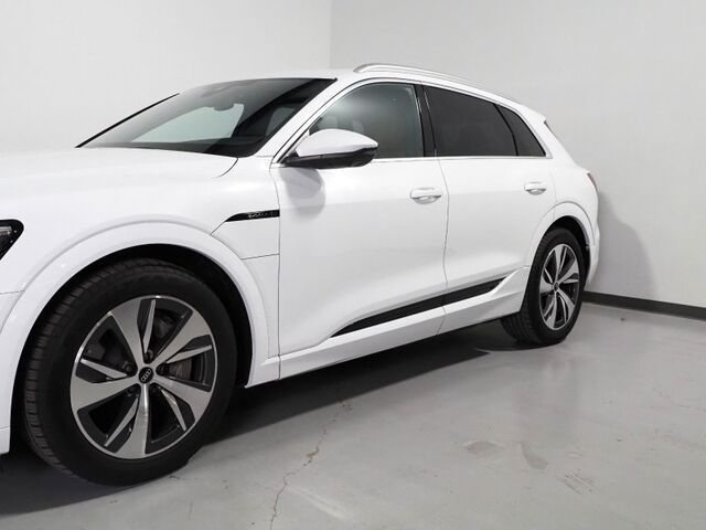 2024 Audi Q8 e-tron Premium Plus Quattro *NAVIGATION, VIRTUAL COCKPIT, ADAPTIVE CRUISE, SAFETY ALERTS, 360 CAMERAS, PANO MOONROOF, LEATHER, CLIMATE SEATS, HEATED STEERING, BANG & OLUFSEN, WIRELESS CHARGING, ANDROID & APPLE Round Rock TX