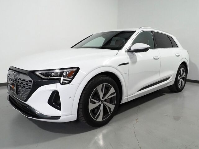 2024 Audi Q8 e-tron Premium Plus Quattro *NAVIGATION, VIRTUAL COCKPIT, ADAPTIVE CRUISE, SAFETY ALERTS, 360 CAMERAS, PANO MOONROOF, LEATHER, CLIMATE SEATS, HEATED STEERING, BANG & OLUFSEN, WIRELESS CHARGING, ANDROID & APPLE Round Rock TX