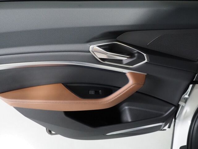 2024 Audi Q8 e-tron Premium Plus Quattro *NAVIGATION, VIRTUAL COCKPIT, ADAPTIVE CRUISE, SAFETY ALERTS, 360 CAMERAS, PANO MOONROOF, LEATHER, CLIMATE SEATS, HEATED STEERING, BANG & OLUFSEN, WIRELESS CHARGING, ANDROID & APPLE Round Rock TX