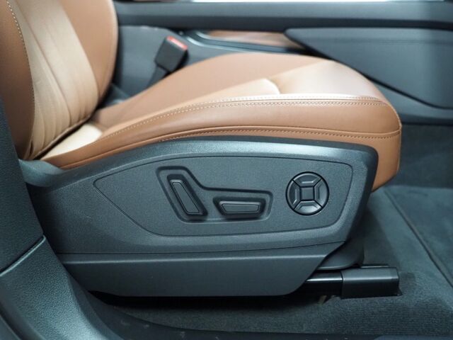 2024 Audi Q8 e-tron Premium Plus Quattro *NAVIGATION, VIRTUAL COCKPIT, ADAPTIVE CRUISE, SAFETY ALERTS, 360 CAMERAS, PANO MOONROOF, LEATHER, CLIMATE SEATS, HEATED STEERING, BANG & OLUFSEN, WIRELESS CHARGING, ANDROID & APPLE Round Rock TX