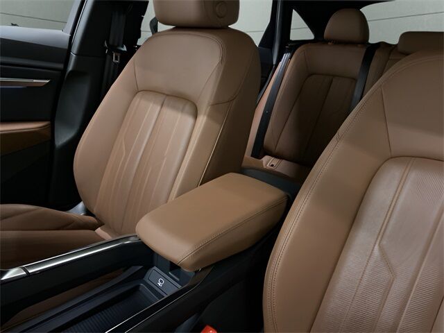 2024 Audi Q8 e-tron Premium Plus Sportback S line quattro Dallas TX