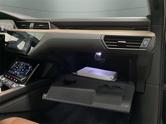 2024 Audi Q8 e-tron Premium Plus Sportback S line quattro Dallas TX