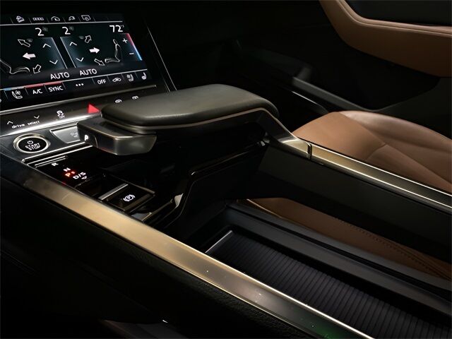 2024 Audi Q8 e-tron Premium Plus Sportback S line quattro Dallas TX