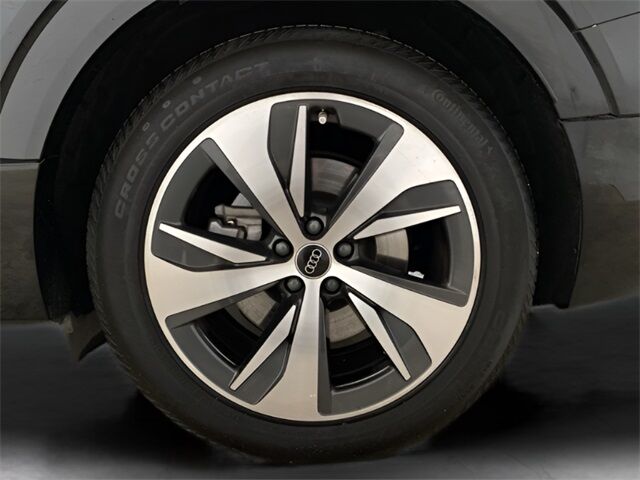 2024 Audi Q8 e-tron Premium Plus Sportback S line quattro Dallas TX