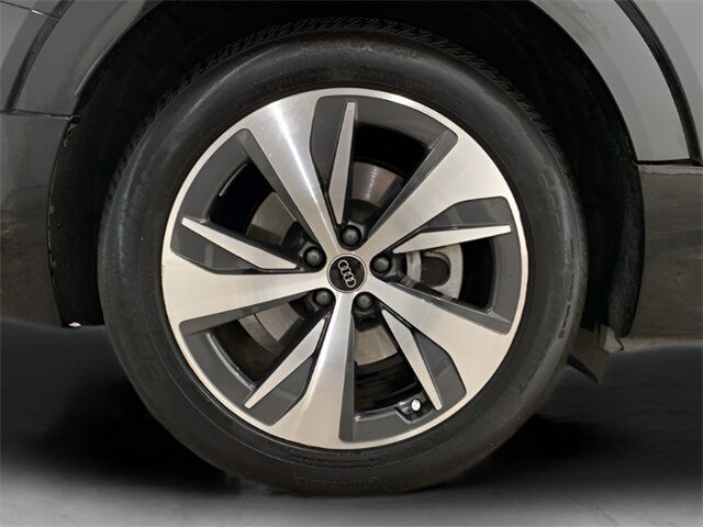 2024 Audi Q8 e-tron Premium Plus Sportback S line quattro Dallas TX