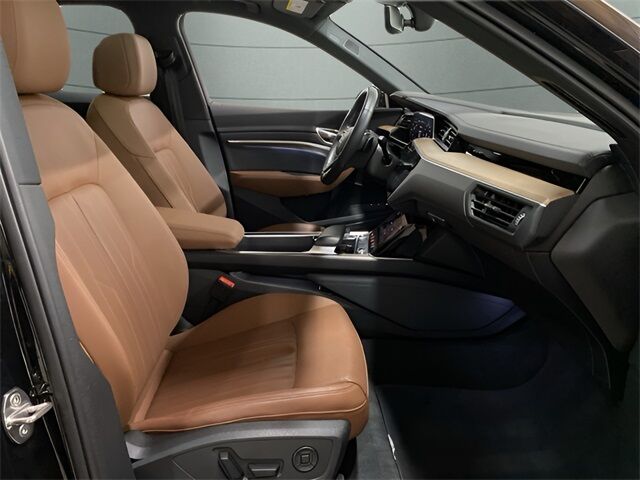 2024 Audi Q8 e-tron Premium Plus Sportback S line quattro Dallas TX