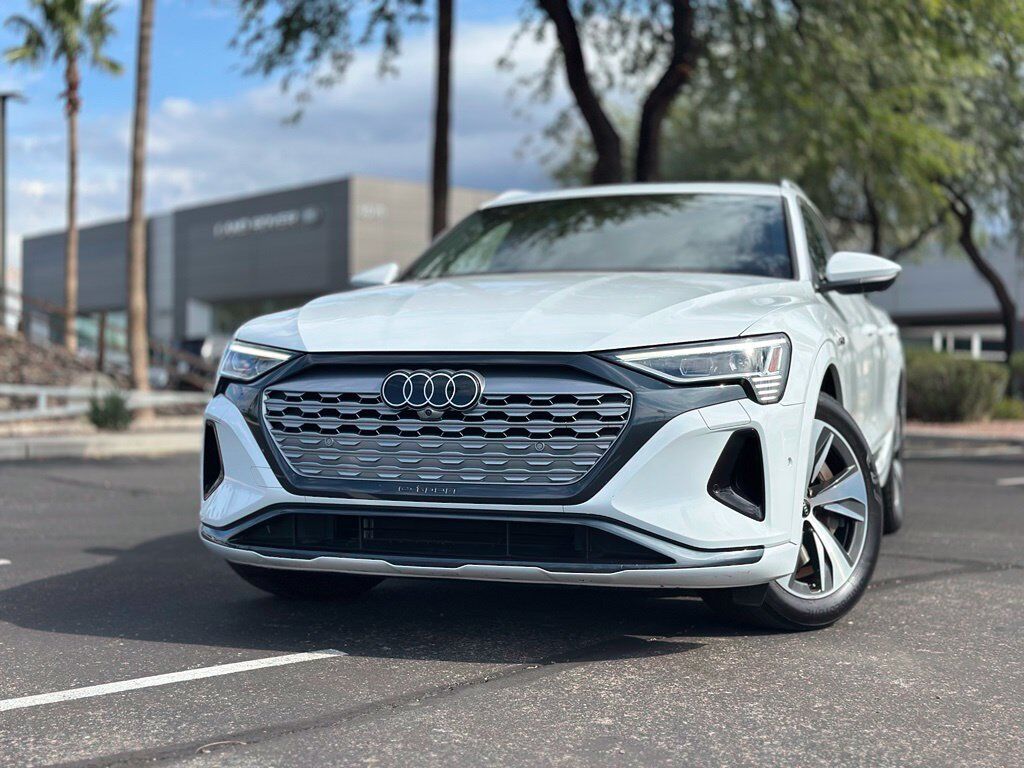 2024 Audi Q8 e-tron