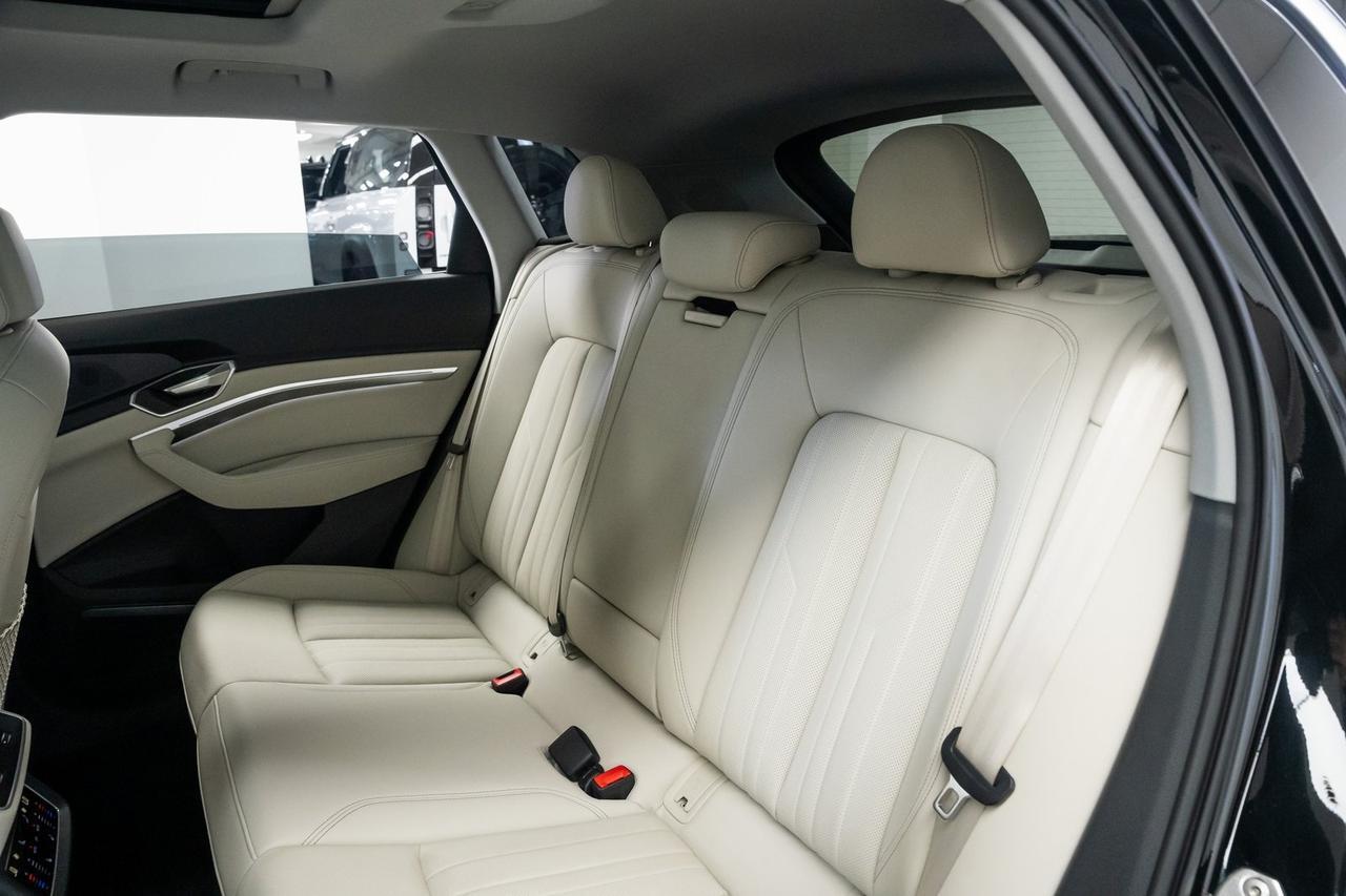 2024 Audi Q8 e-tron Premium Plus Vented Seats Bang &amp; Olufsen Audio Portland OR