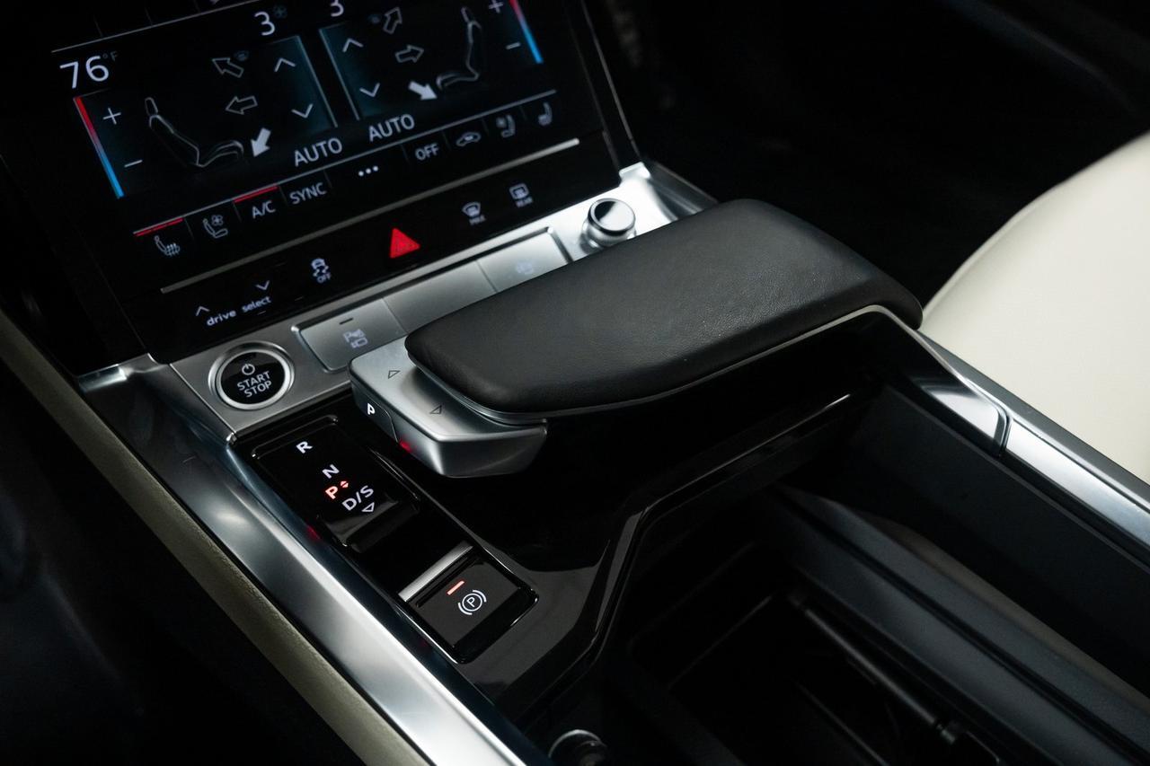 2024 Audi Q8 e-tron Premium Plus Vented Seats Bang &amp; Olufsen Audio Portland OR