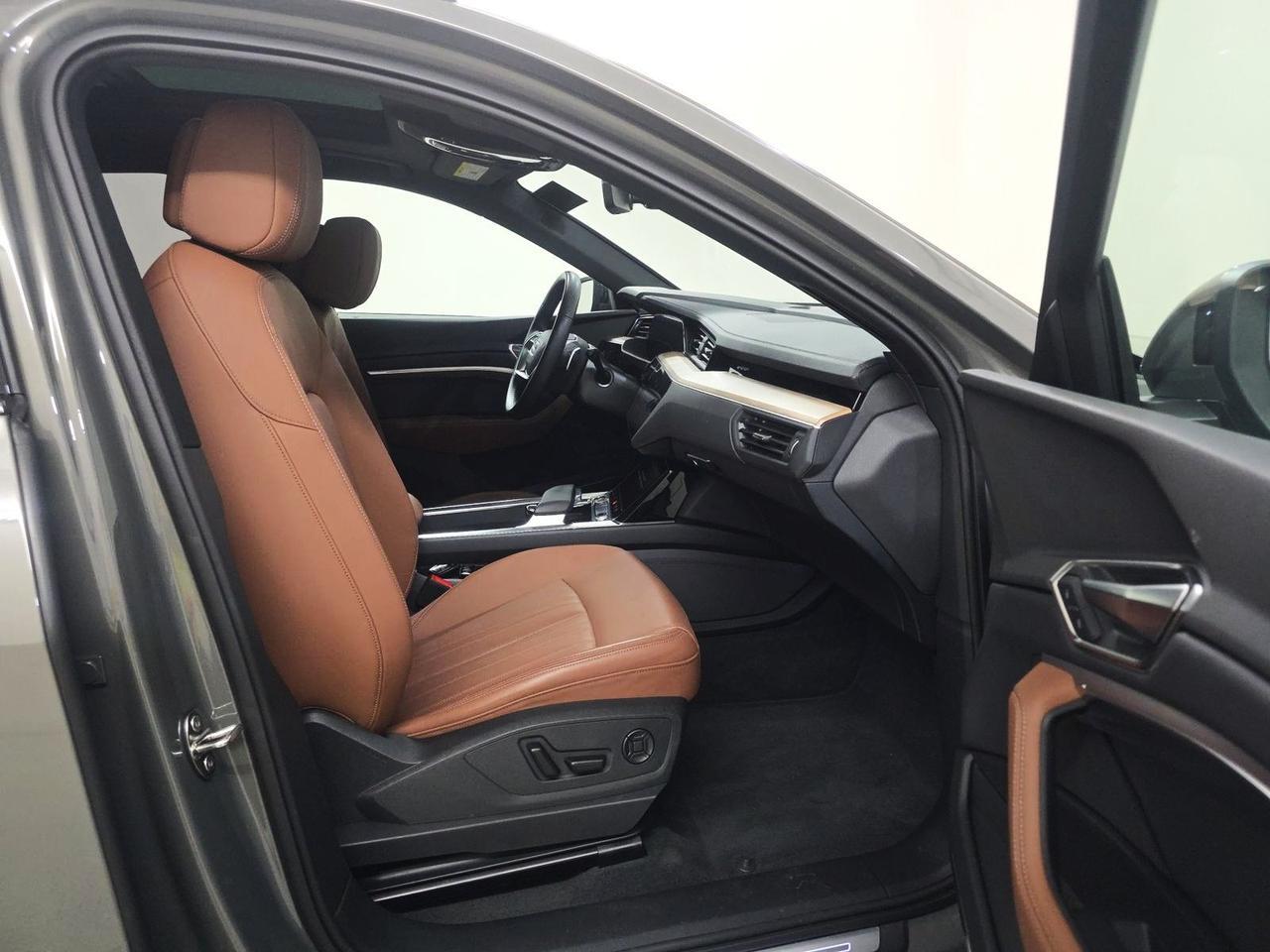 2024 Audi Q8 e-tron Premium Plus quattro Bang &amp; Olufsen Sound Ventilated Seats Portland OR