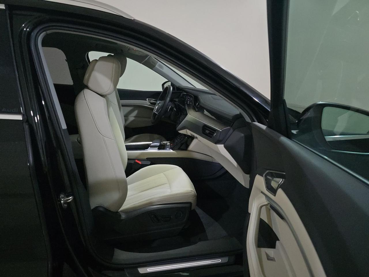 2024 Audi Q8 e-tron Premium Plus quattro Bang &amp; Olufsen Sound Ventilated Seats Portland OR