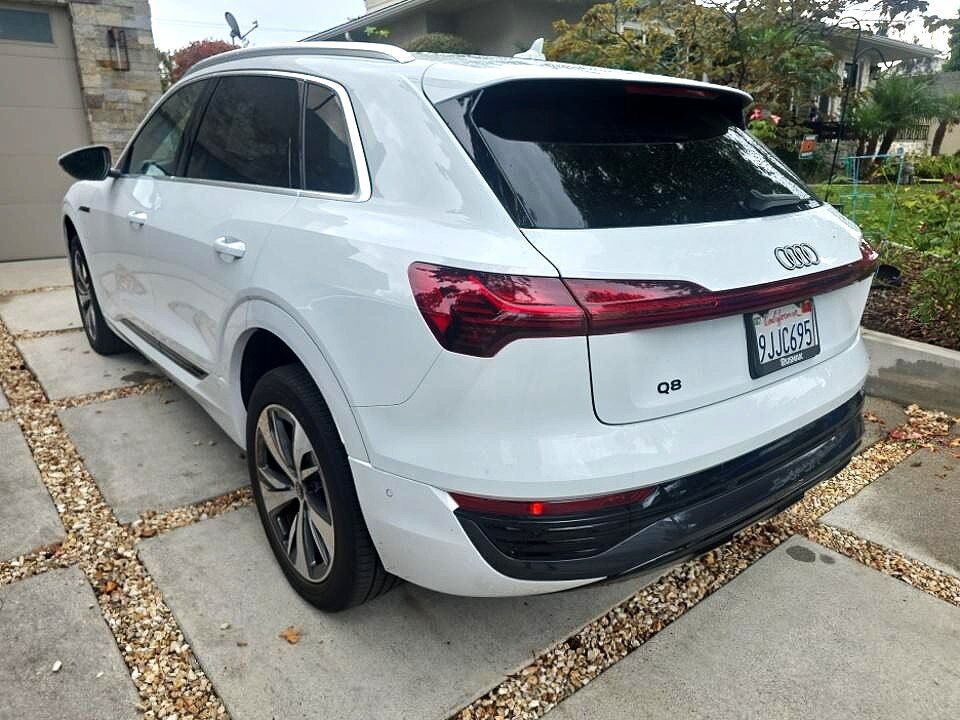 2024 Audi Q8 e-tron Premium Plus quattro Bang &amp; Olufsen Sound / Ventilated Seats Portland OR
