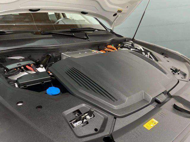 2024 Audi Q8 e-tron Premium Plus quattro Dallas TX