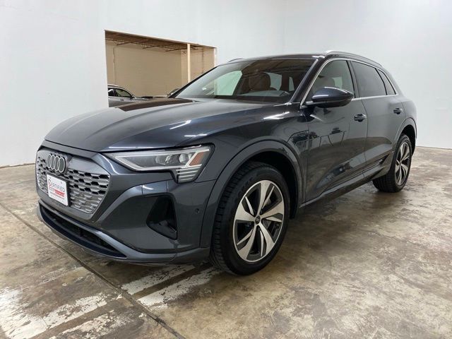 2024 Audi Q8 e-tron
