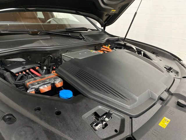 2024 Audi Q8 e-tron Premium Plus quattro Dallas TX