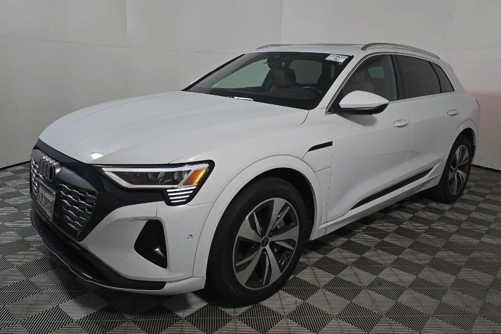 2024 Audi Q8 e-tron Premium Plus quattro Portland OR