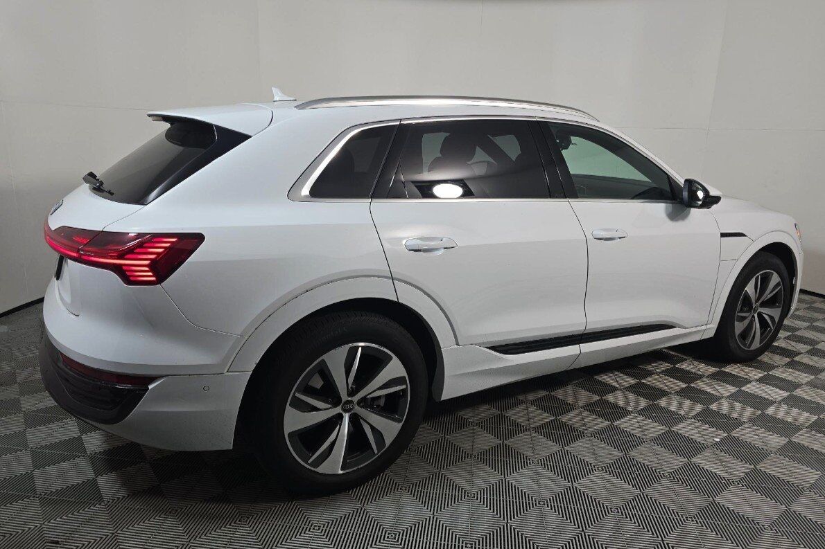 2024 Audi Q8 e-tron Premium Plus quattro Portland OR