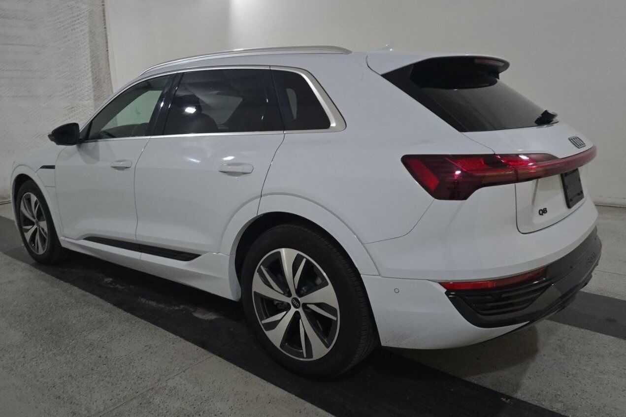 2024 Audi Q8 e-tron Premium Plus quattro Portland OR