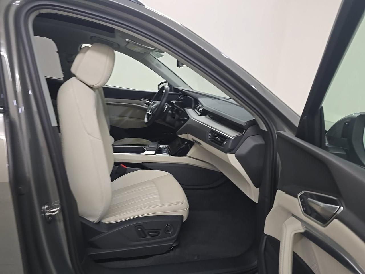 2024 Audi Q8 e-tron Premium Plus quattro Ventilated Seats / Bang &amp; Olufsen Sound Portland OR