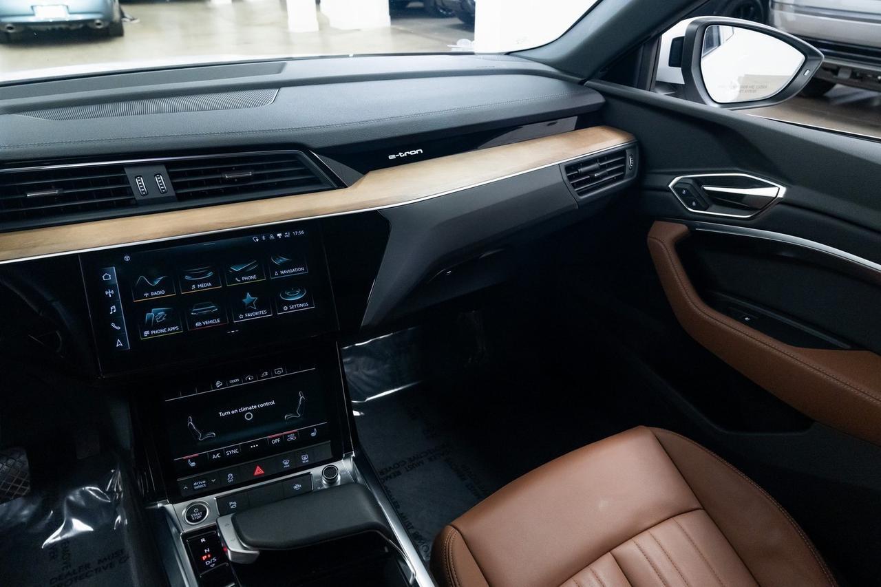 2024 Audi Q8 e-tron Premium quattro 1 Owner Adaptive Cruise Panoramic Moonroof Portland OR