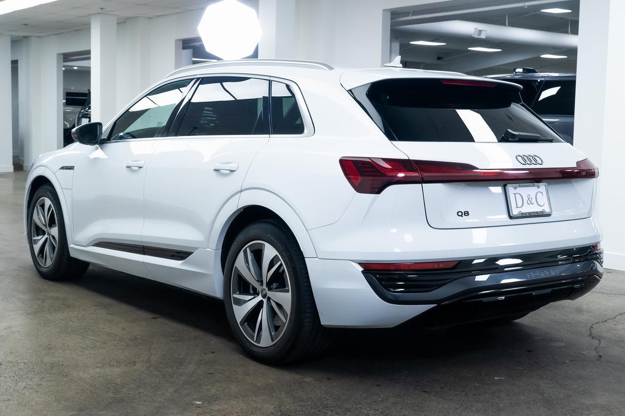 2024 Audi Q8 e-tron Premium quattro 1 Owner Adaptive Cruise Panoramic Moonroof Portland OR