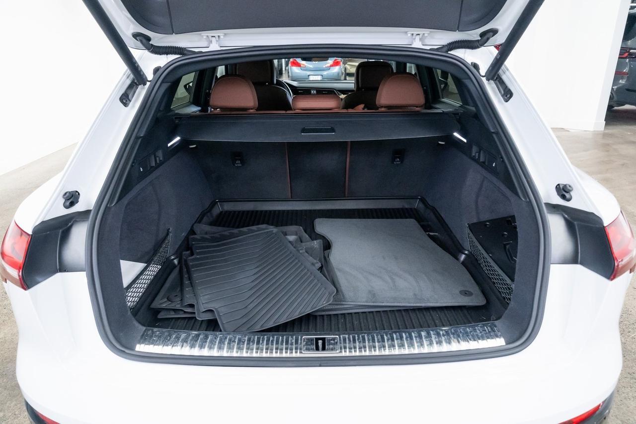 2024 Audi Q8 e-tron Premium quattro 1 Owner Adaptive Cruise Panoramic Moonroof Portland OR