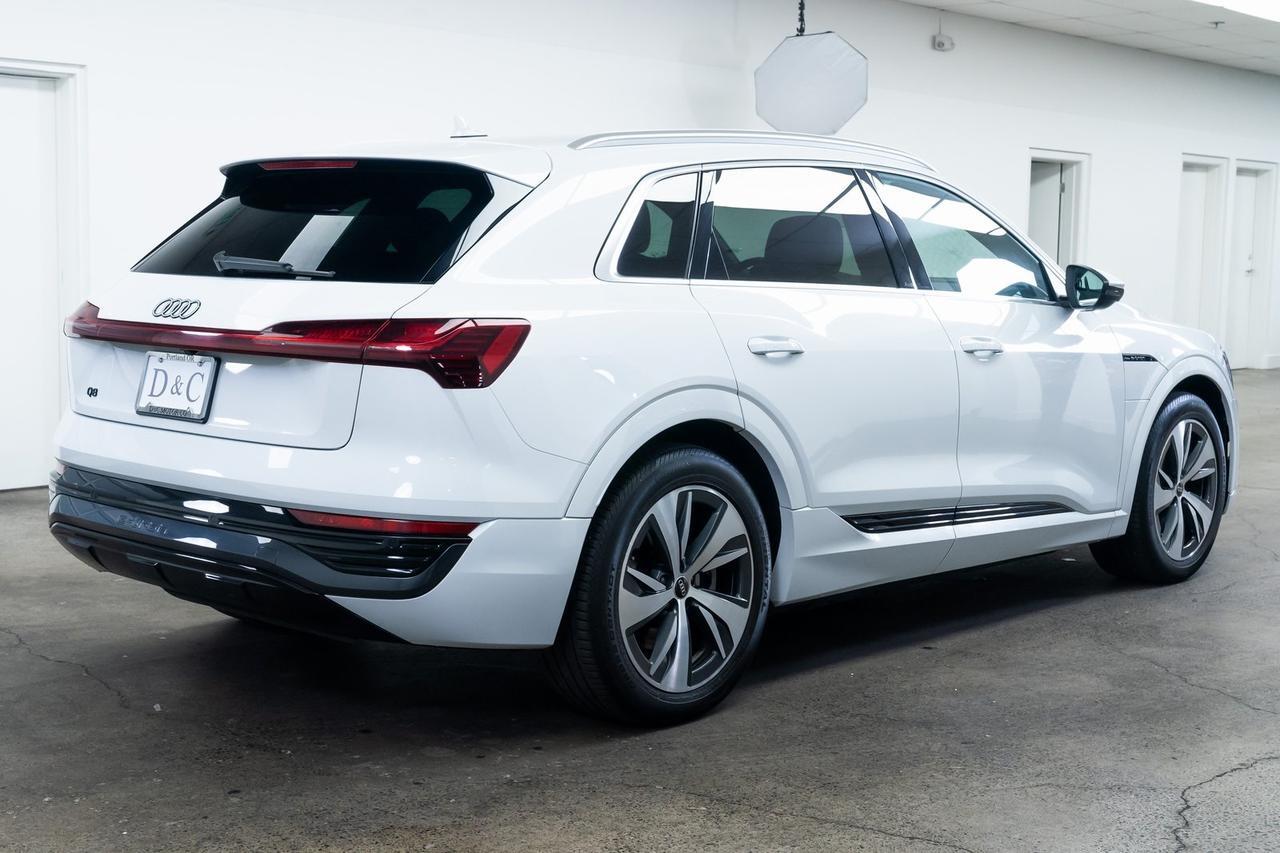 2024 Audi Q8 e-tron Premium quattro 1 Owner Adaptive Cruise Panoramic Moonroof Portland OR