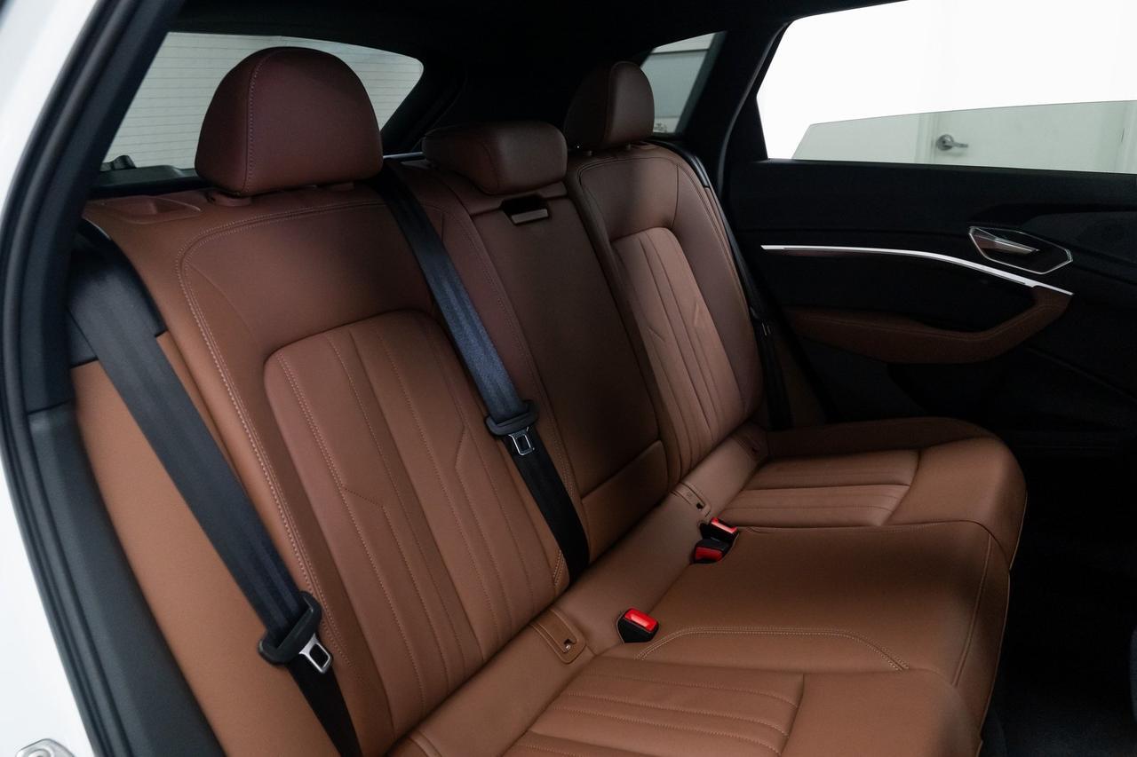 2024 Audi Q8 e-tron Premium quattro 1 Owner Adaptive Cruise Panoramic Moonroof Portland OR