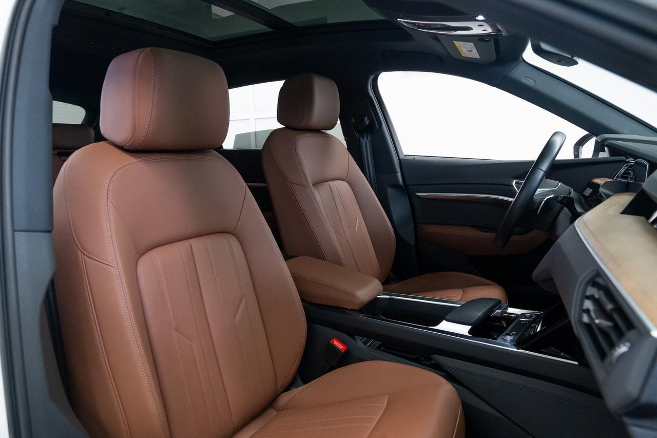 2024 Audi Q8 e-tron Premium quattro 1 Owner Adaptive Cruise Panoramic Moonroof Portland OR