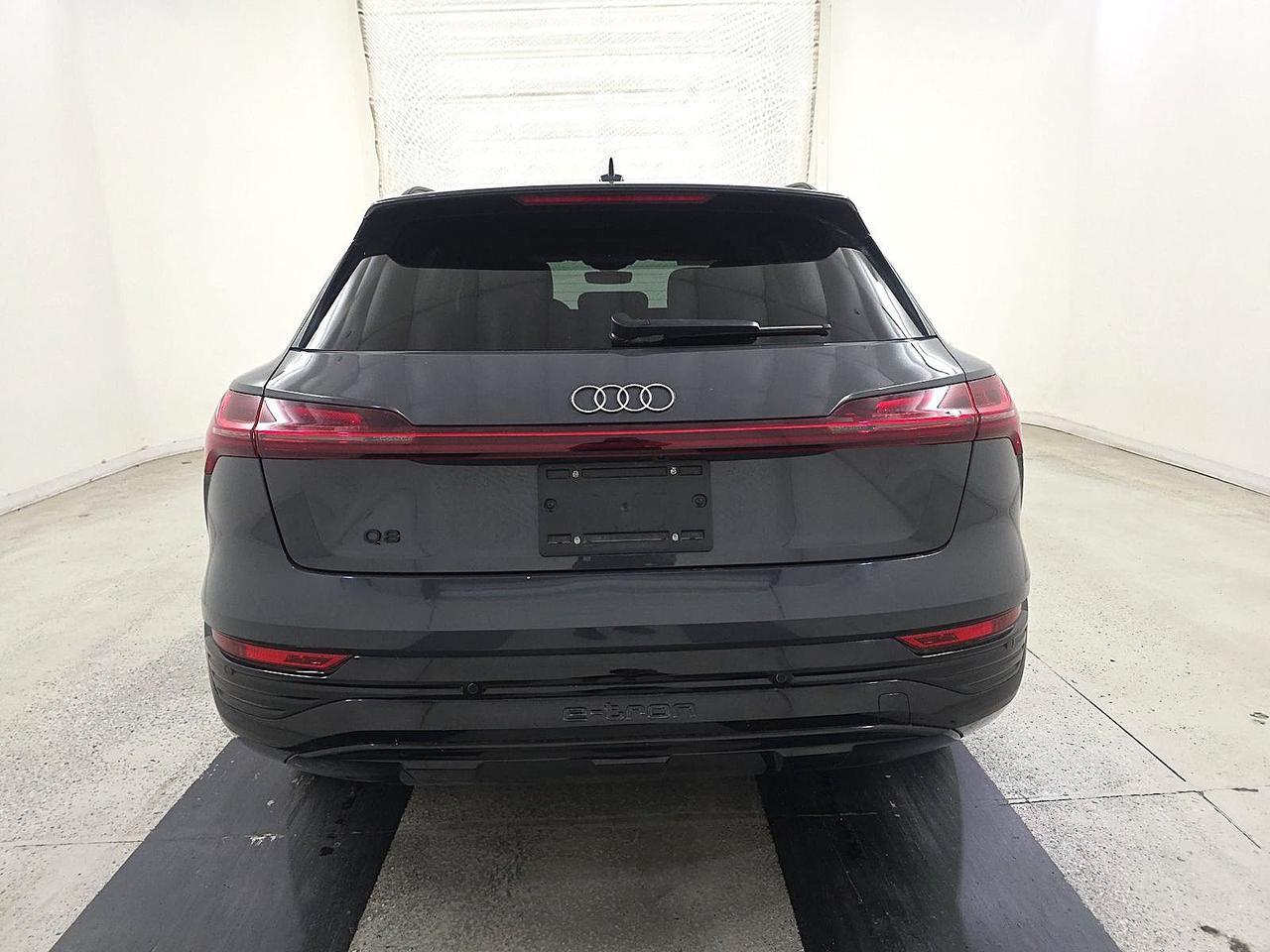 2024 Audi Q8 e-tron Premium quattro Adaptive Cruise / Adaptive Suspension Portland OR