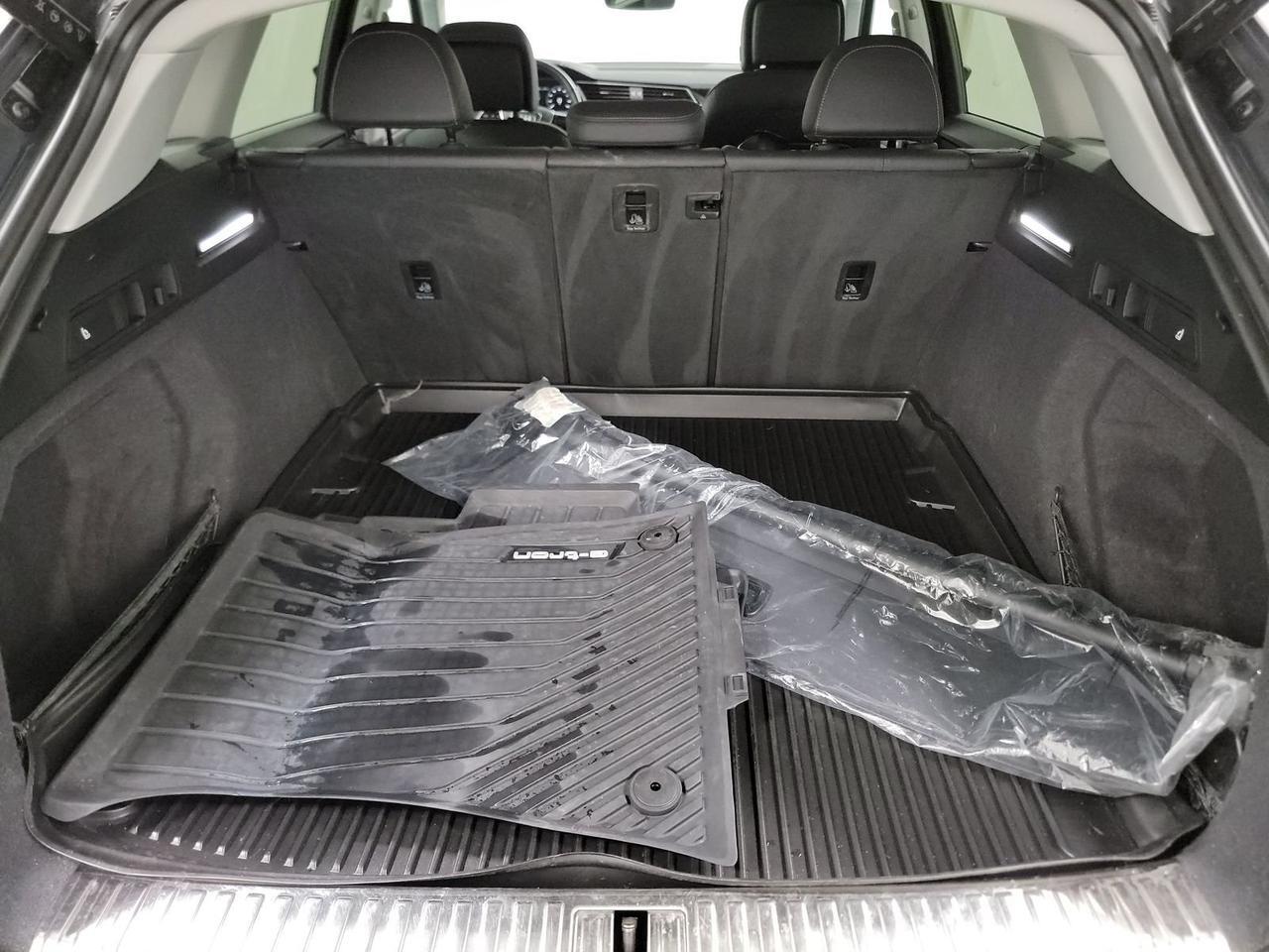 2024 Audi Q8 e-tron Premium quattro Adaptive Cruise Blind Spot Monitor Portland OR