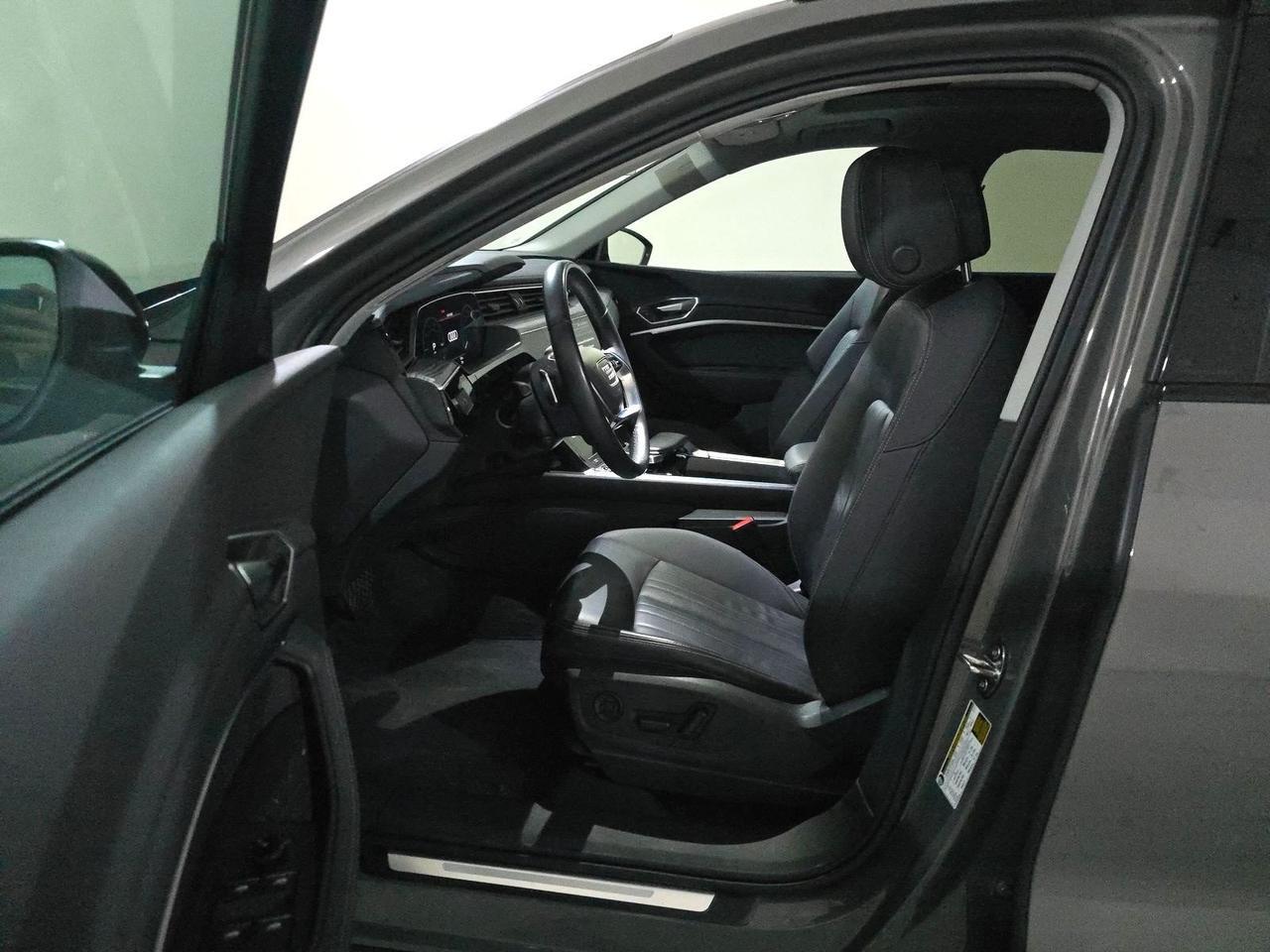 2024 Audi Q8 e-tron Premium quattro Adaptive Cruise Four-Zone Climate Control Portland OR
