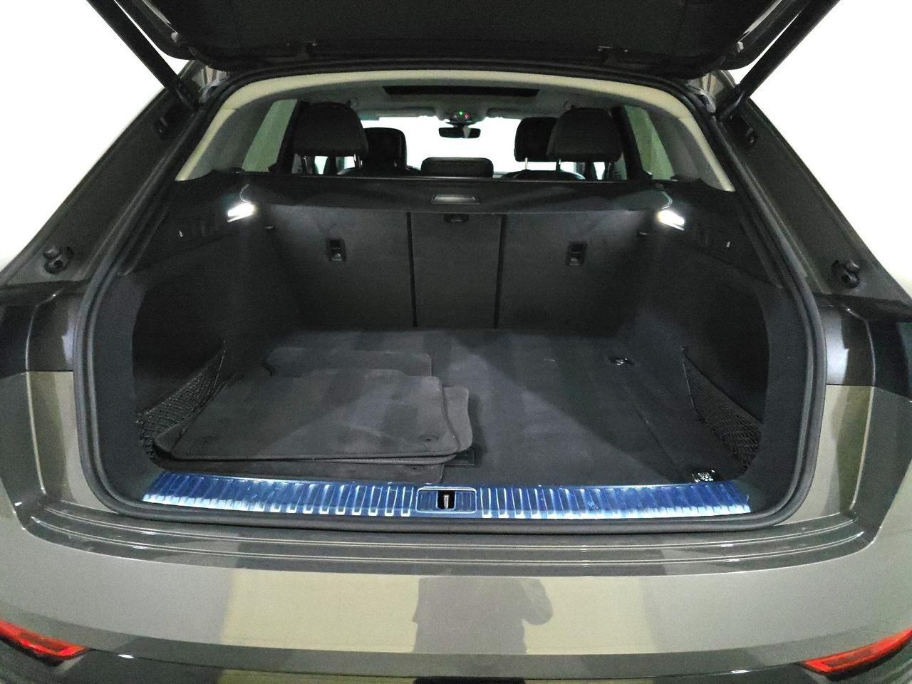 2024 Audi Q8 e-tron Premium quattro Adaptive Cruise Four-Zone Climate Control Portland OR