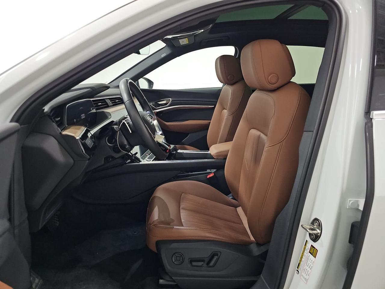 2024 Audi Q8 e-tron Premium quattro Adaptive Cruise Panoramic Roof Portland OR