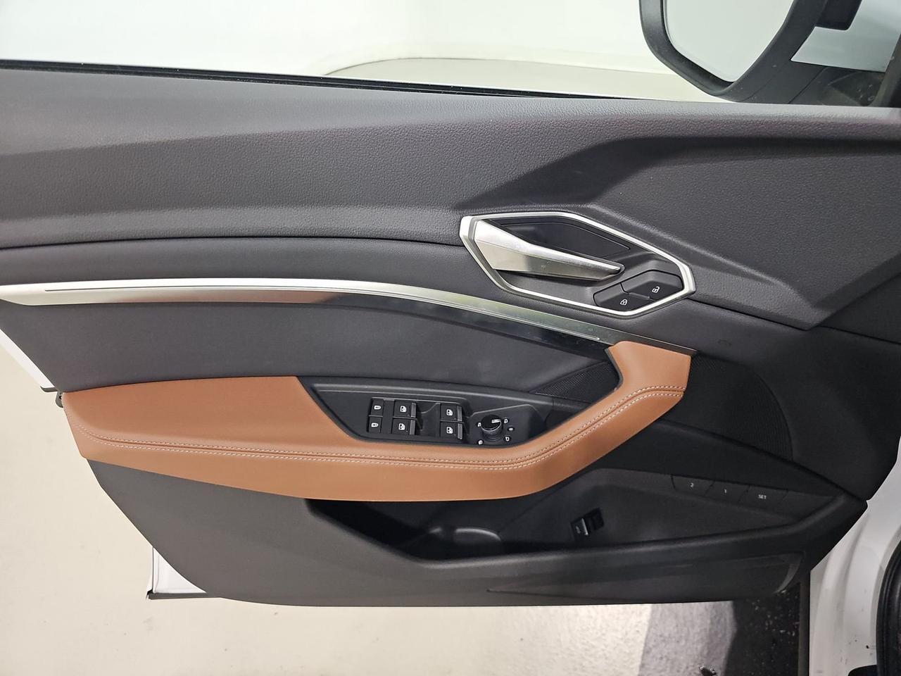 2024 Audi Q8 e-tron Premium quattro Adaptive Cruise Panoramic Roof Portland OR