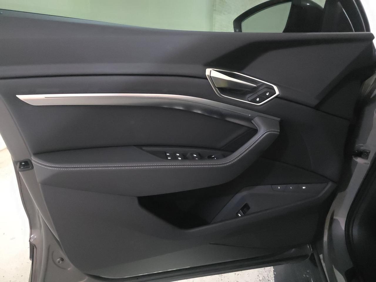 2024 Audi Q8 e-tron Premium quattro Adaptive Cruise Panoramic Roof Portland OR