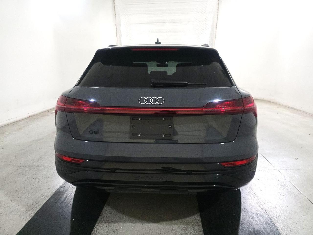 2024 Audi Q8 e-tron Premium quattro Adaptive Cruise Virtual Cockpit Portland OR